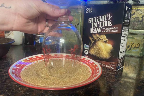 Rimming a glass in sugar
