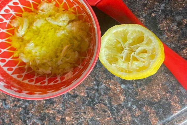 Garlic Oil and Lemon Mix